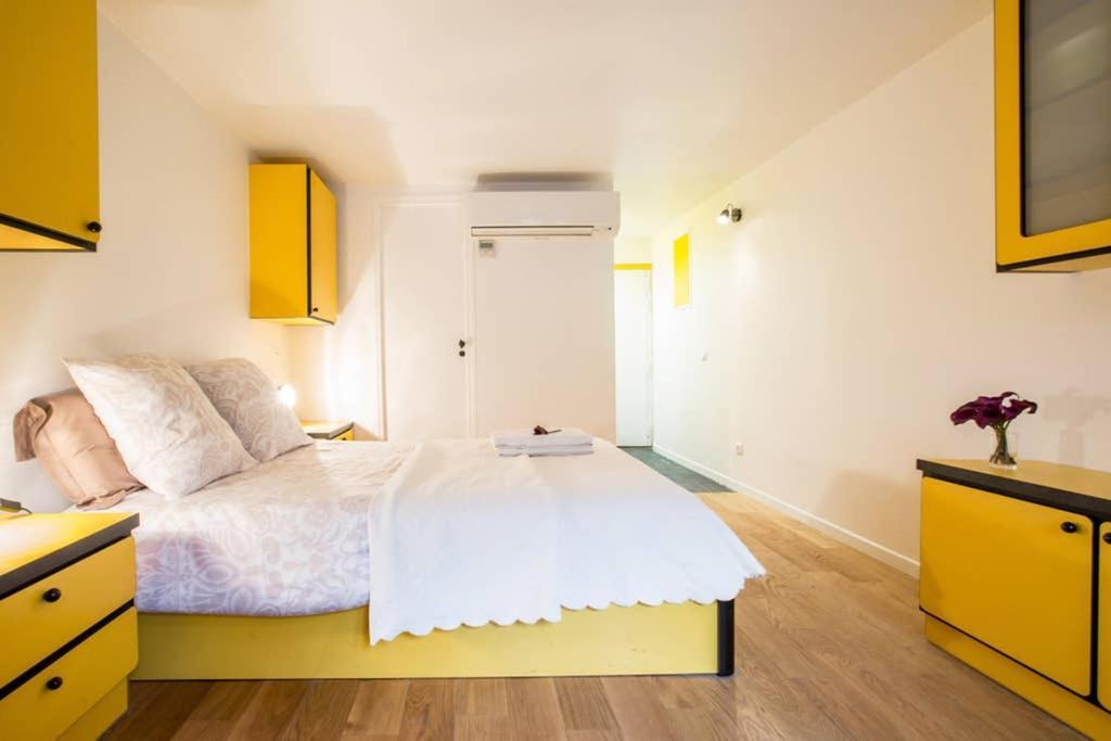 Charming Le Marais Retro Apartment ปารีส ภายนอก รูปภาพ