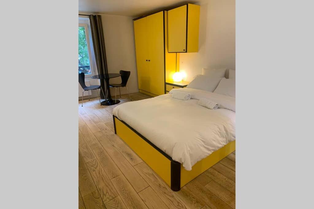 Charming Le Marais Retro Apartment ปารีส ภายนอก รูปภาพ