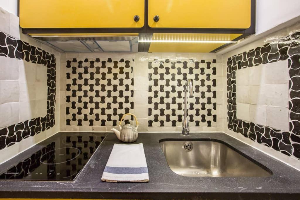 Charming Le Marais Retro Apartment ปารีส ภายนอก รูปภาพ